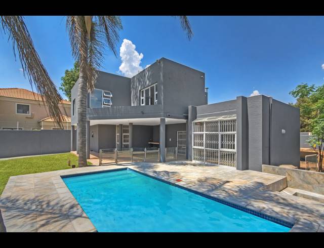 5 BEDROOM FREEHOLD FOR SALE IN MORNINGSIDE